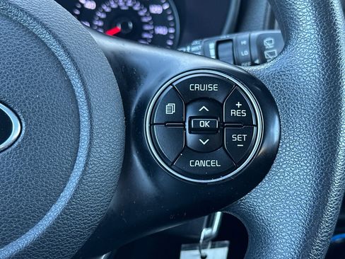 Used 2021 Kia Soul S image 25