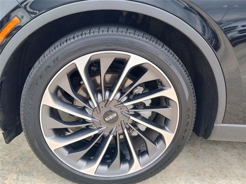 Used 2020 Lincoln Aviator Reserve w/ Equipment Group 201A RWD image 13