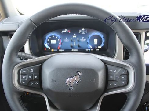 New 2025 Ford Bronco Outer Banks image 16