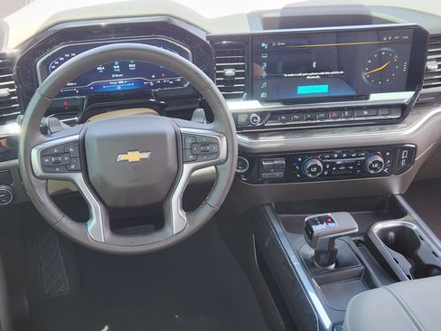 Used 2024 Chevrolet Silverado 1500 LTZ RWD image 27