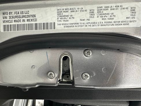 Used 2024 RAM 2500 Limited image 11