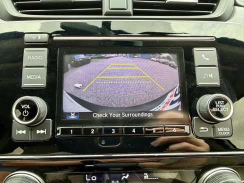 Used 2017 Honda CR-V LX image 29