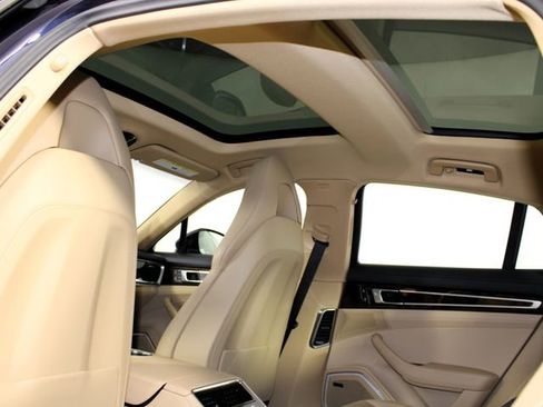 Certified 2023 Porsche Panamera 4 Platinum Edition image 23