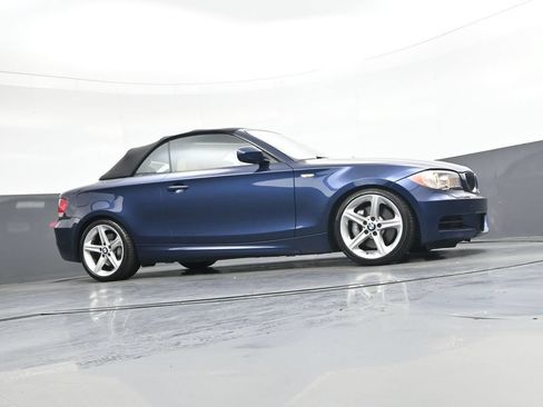 Used 2011 BMW 135i Convertible RWD image 38