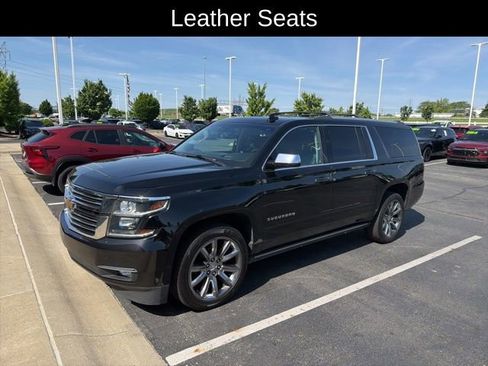 Used 2018 Chevrolet Suburban Premier AWD/4WD image 8