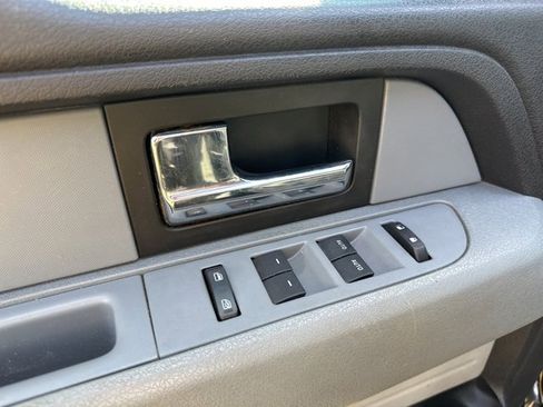 Used 2012 Ford F150 XLT w/ XTR Pkg image 11