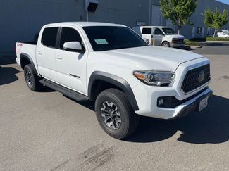 Used 2018 Toyota Tacoma TRD Off-Road w/ Technology Package video 1