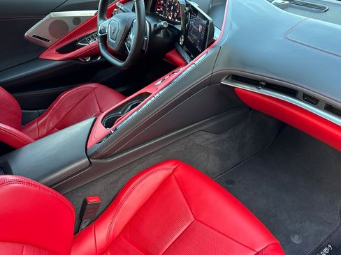 Used 2022 Chevrolet Corvette Stingray Premium Conv w/ Z51 Performance Package image 13