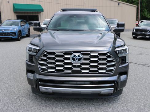 Used 2024 Toyota Sequoia Capstone AWD/4WD image 11