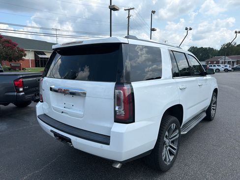 Used 2017 GMC Yukon SLT AWD/4WD image 3