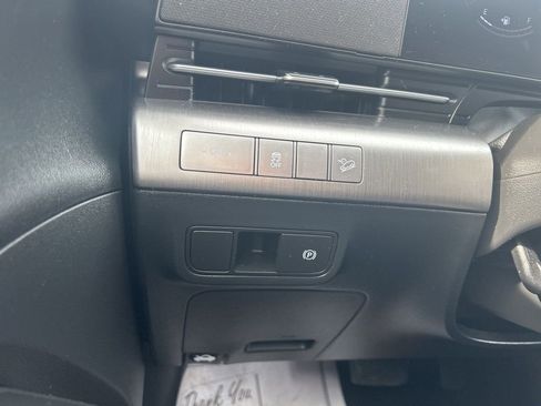 Used 2024 Hyundai Kona SEL AWD/4WD image 30