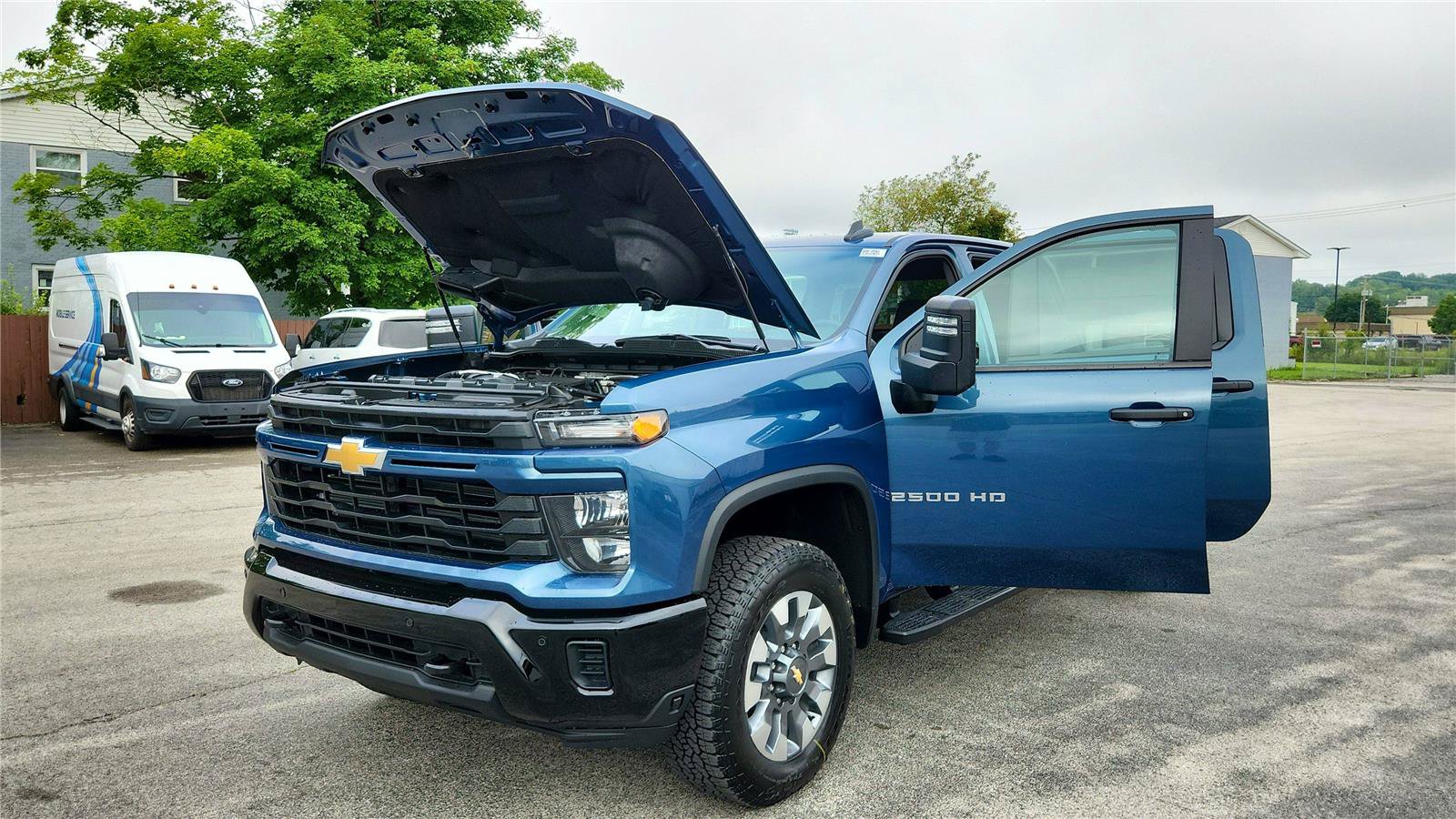 New 2026 Chevrolet Silverado 2500 Custom w/ Custom Value Package AWD/4WD image 8