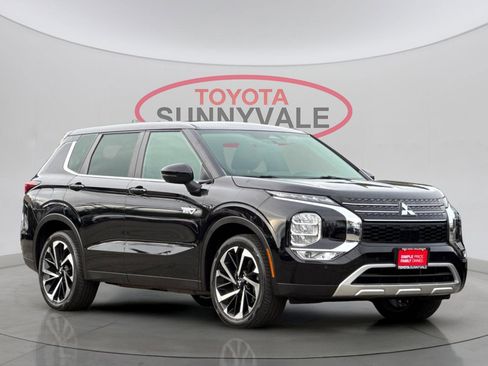 Used 2023 Mitsubishi Outlander SE image 10