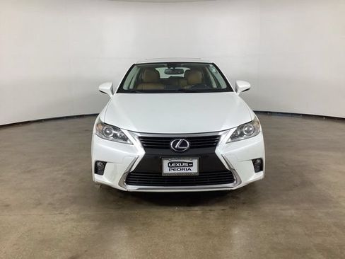Used 2016 Lexus CT 200h w/ Navigation Package FWD image 3