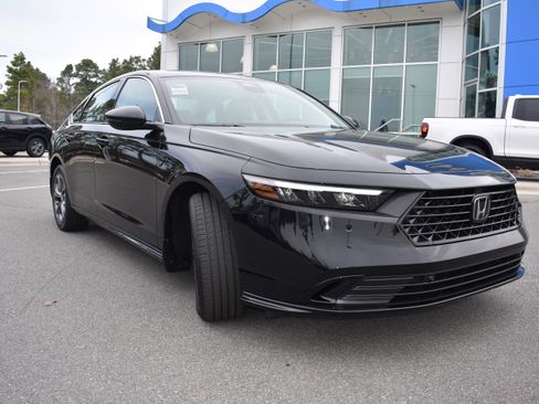 New 2026 Honda Accord EX-L image 3