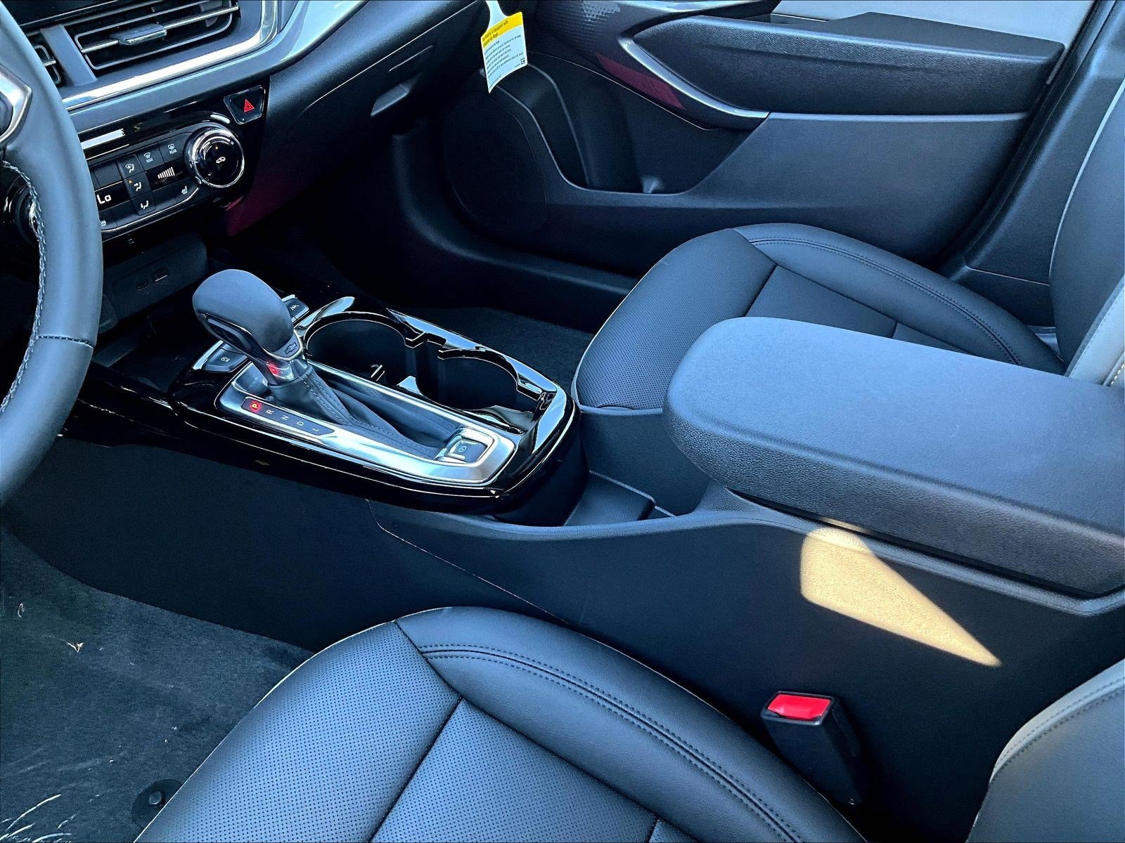 New 2026 Chevrolet Trax ACTIV w/ Sunroof Package FWD image 12