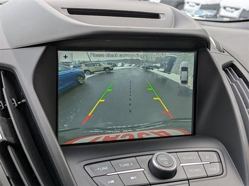 Used 2018 Ford Escape SEL image 18