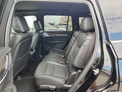 Certified 2025 Cadillac XT6 Premium Luxury w/ Platinum Package image 10