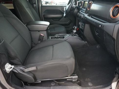 Used 2021 Jeep Wrangler Sport AWD/4WD image 14