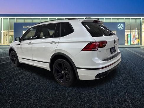 Certified 2023 Volkswagen Tiguan SE R-Line image 6