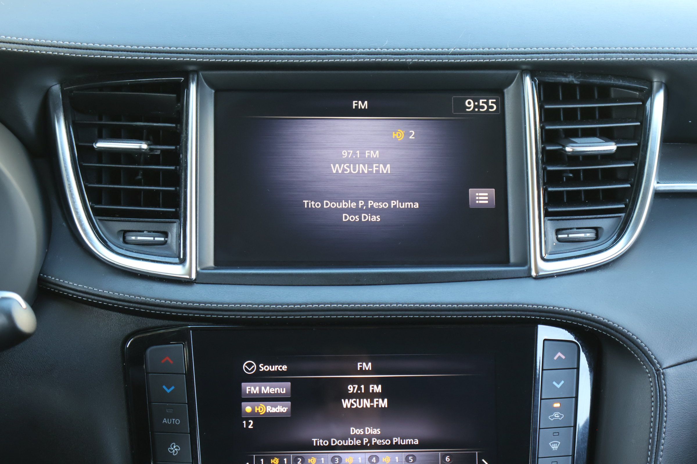 Certified 2023 INFINITI QX50 Luxe FWD image 3