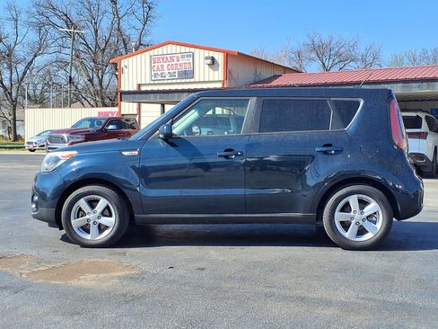 Used 2017 Kia Soul + image 15