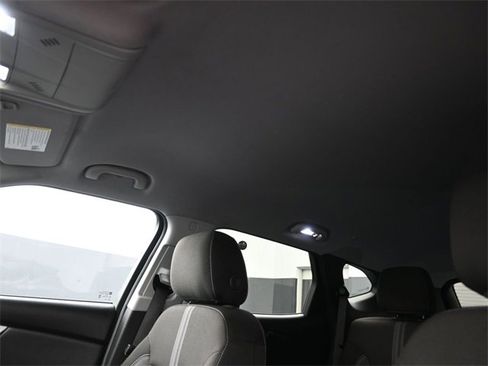 Used 2025 Chevrolet Blazer LT image 2