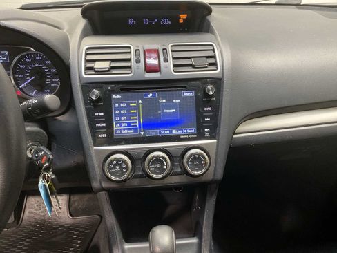 Used 2015 Subaru Crosstrek 2.0i Limited image 16