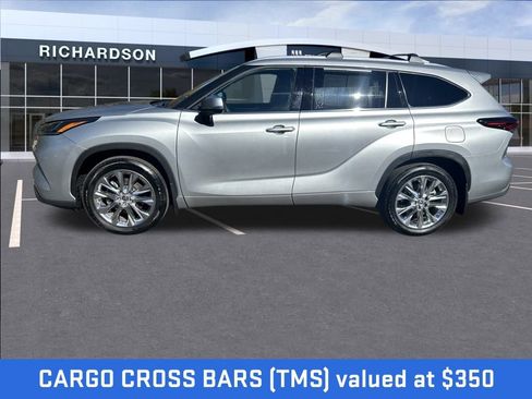 Used 2024 Toyota Highlander Limited image 5
