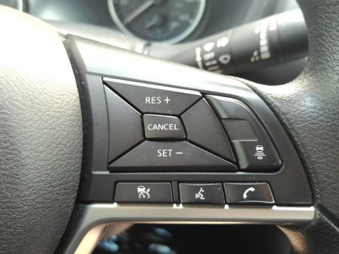 Used 2024 Nissan Sentra SV FWD image 33