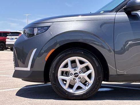 Used 2024 Kia Soul LX w/ Option Group 015 FWD image 14