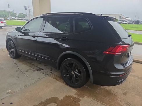 Used 2023 Volkswagen Tiguan SE R-Line FWD image 4