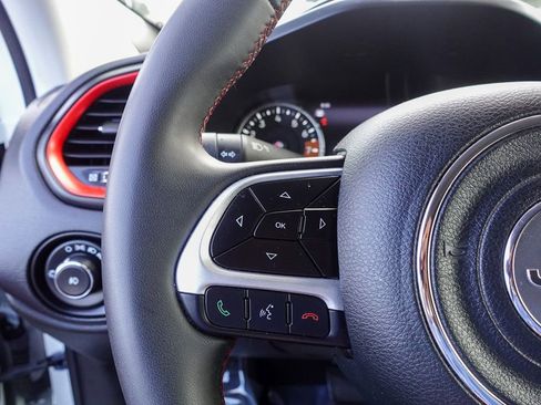 Used 2023 Jeep Renegade Trailhawk image 19