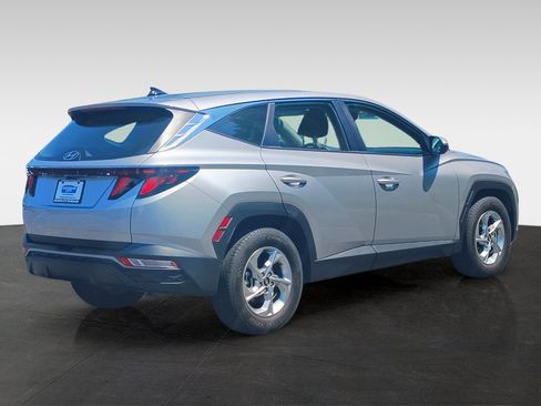 Certified 2024 Hyundai Tucson SE FWD image 5