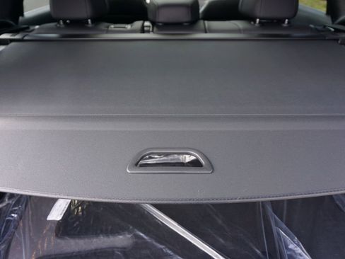 Certified 2025 Mercedes-Benz GLC 300 4MATIC image 71