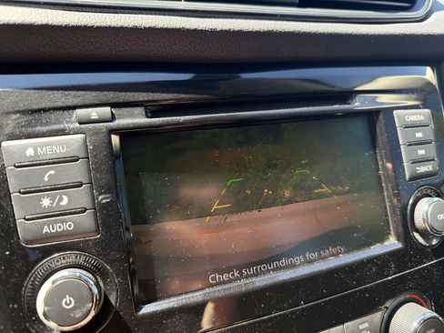 Used 2019 Nissan Rogue S w/ Special Edition Package AWD/4WD image 24