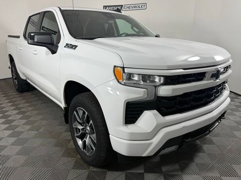 Used 2024 Chevrolet Silverado 1500 RST w/ Z71 Off-Road Package AWD/4WD image 8