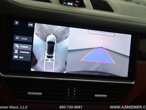 Used 2021 Porsche Cayenne S image 33