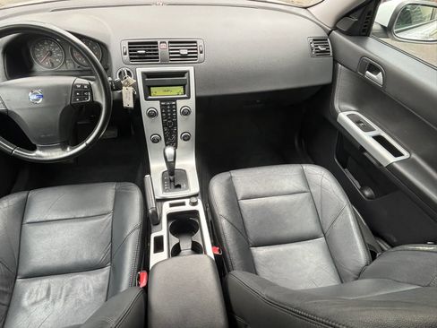 Used 2010 Volvo S40 2.4i FWD image 25
