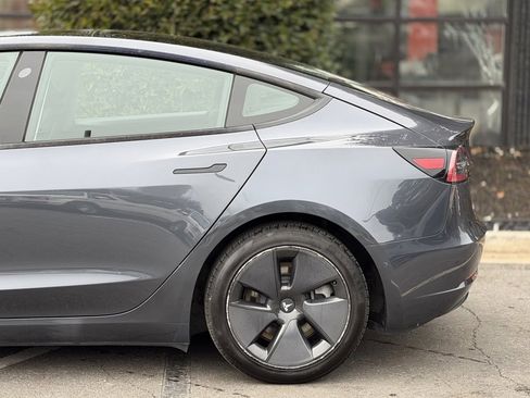 Used 2021 Tesla Model 3 Standard Range Plus image 11