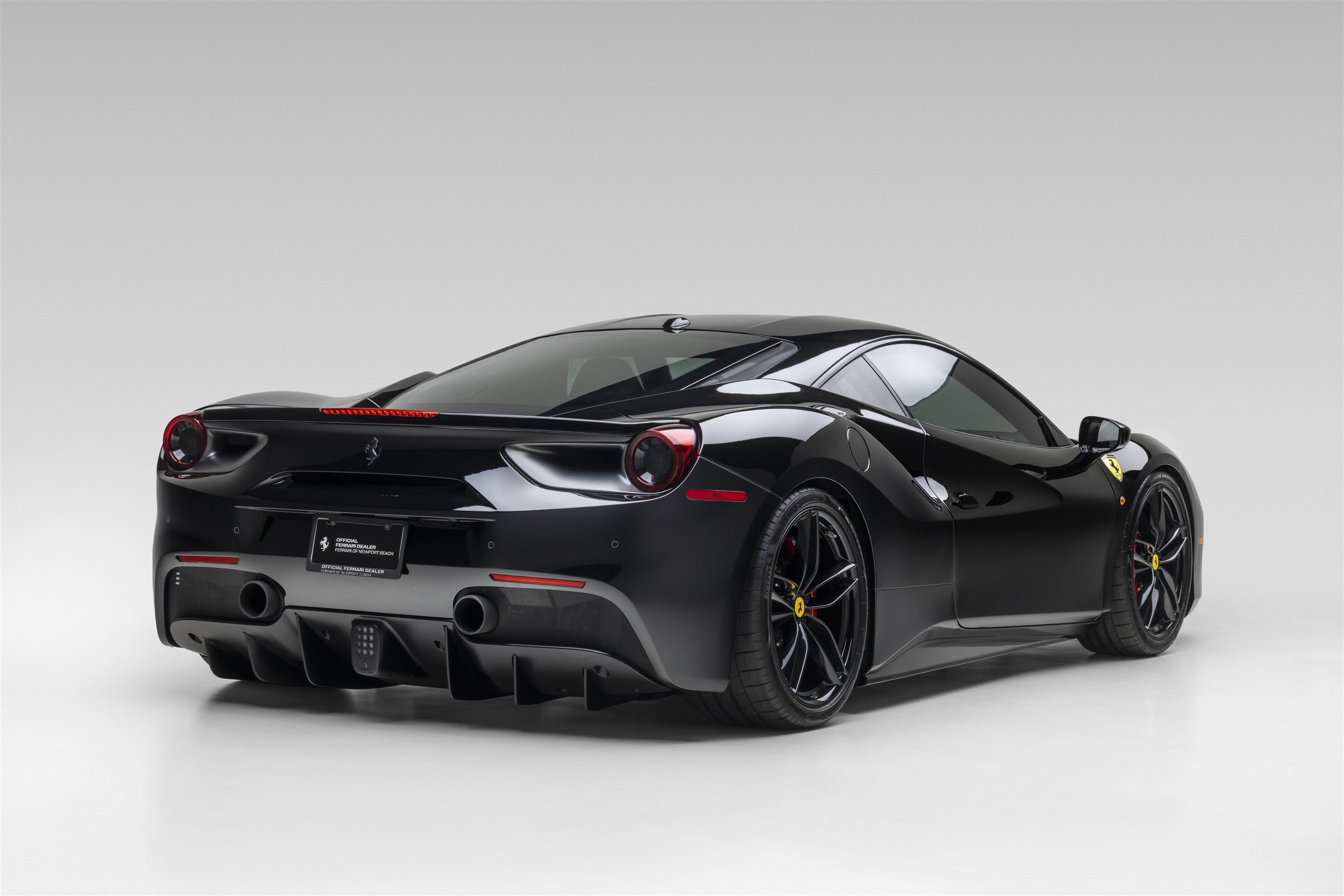 Certified 2018 Ferrari 488 GTB RWD image 9