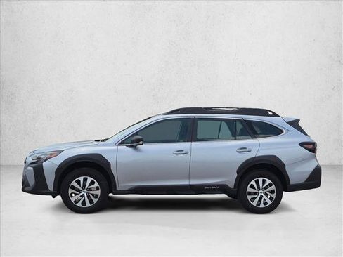 Used 2025 Subaru Outback AWD/4WD image 8