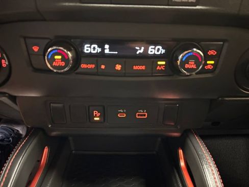 Used 2024 Nissan Frontier PRO-4X w/ Technology Package AWD/4WD image 22
