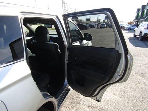 Used 2022 Mitsubishi Outlander SEL image 23