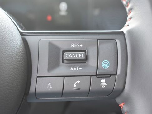 Used 2025 Nissan Kicks SR image 21