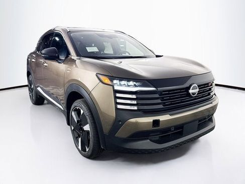 New 2026 Nissan Kicks SR w/ SR Premium Package image 3