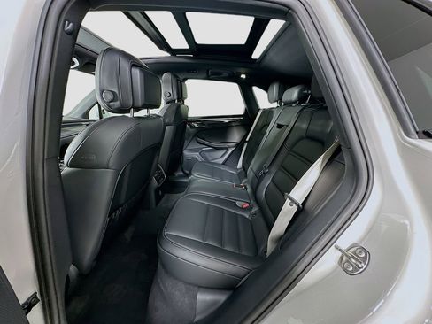 New 2026 Porsche Macan S image 24