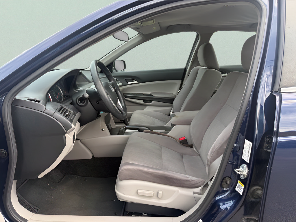 Used 2011 Honda Accord LX-P image 9
