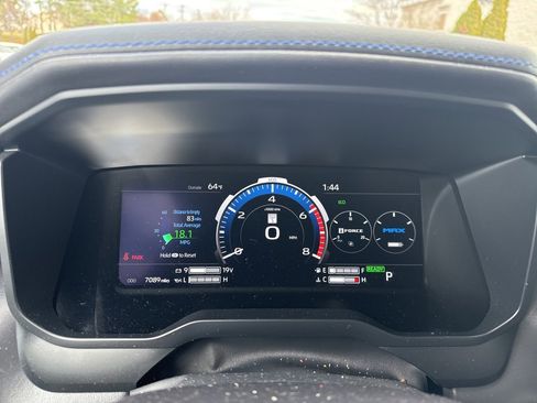 Used 2025 Toyota Tundra Platinum image 9