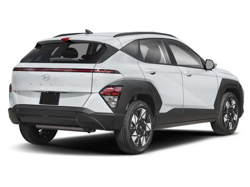 Used 2024 Hyundai Kona SEL FWD image 2